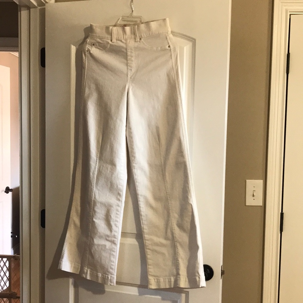 New white pants